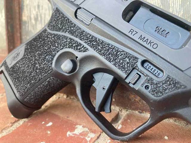 Ambidextrous slide lock and safety on the Kimber R7 Mako 9mm semi-automatic handgun
