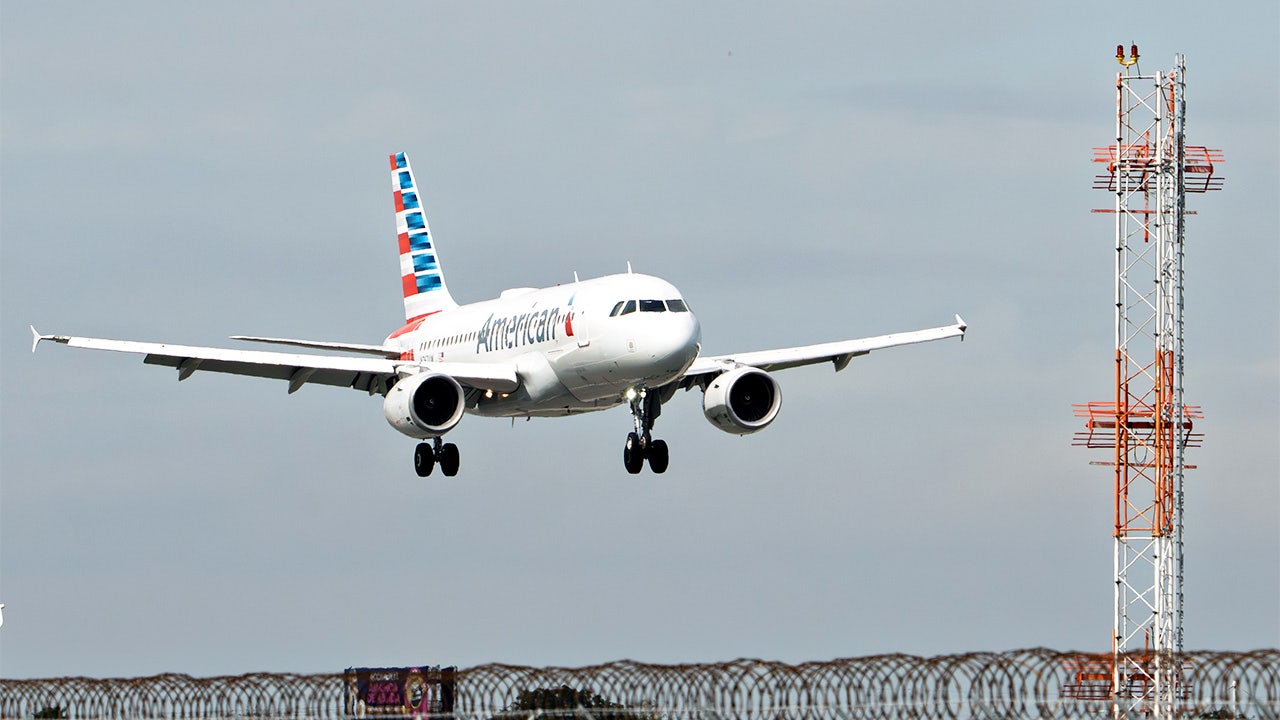 American Airlines flight suffers 2 tire blowouts before takeoff, marking 5th tire report at Chicago O’Hare