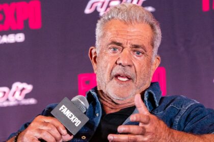Mel Gibson apologizes for mocking ASL interpreter, blames ‘spontaneous thoughtless idiocy’