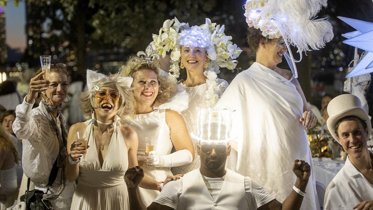 Dîner en Blanc revelers.