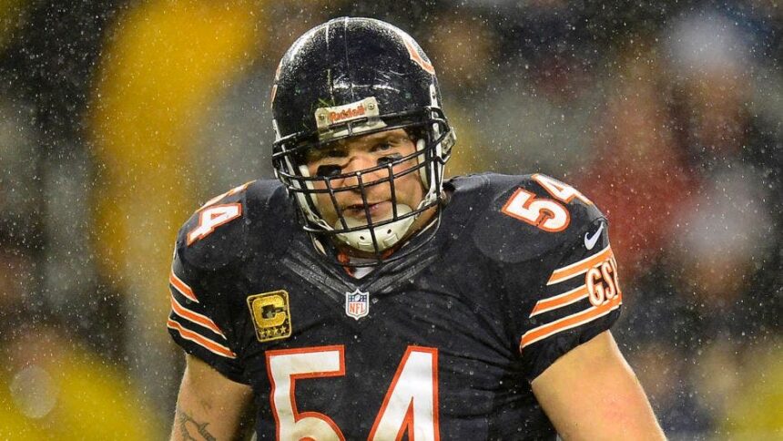 NFL legend Brian Urlacher rips Colin Kaepernick, says protests wouldn’t have flown in his locker room