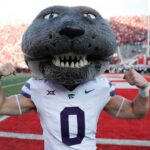 Kansas State Wildcats’ mascot forced to complete absurd amount of push-ups during 71-3 victory