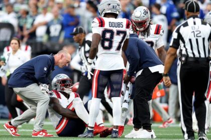 Patriots’ AJ Brown exits NFL season opener against Seahawks, ruled out with ankle injury