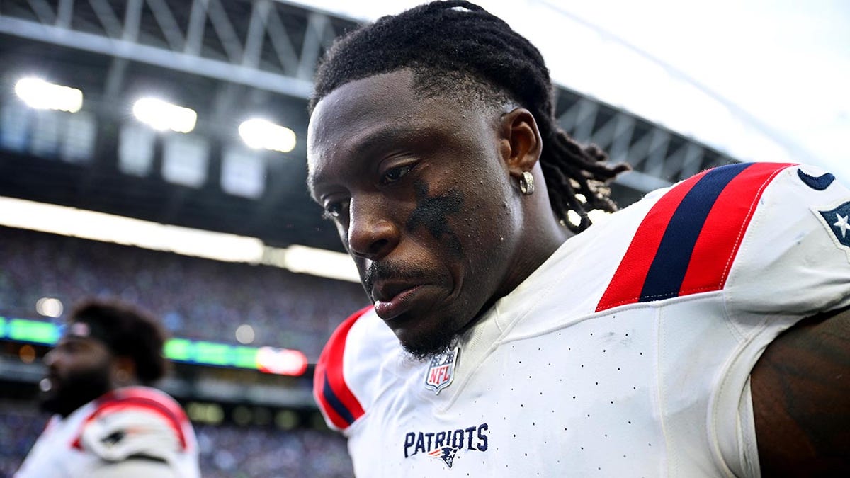 SEATTLE, WASHINGTON - SEPTEMBER 09: A.J. Brown #1 of the New England Patriots walks off the field after the second quarter in the game at Lumen Field on September 09, 2026 in Seattle, Washington. (Photo by Jane Gershovich/Getty Images)
