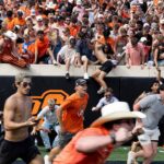 Oklahoma State stuns Oregon, deals early season blow to Ducks’ national title hopes