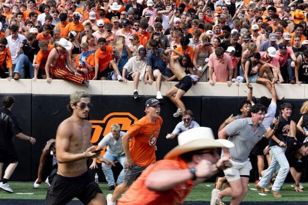 Oklahoma State stuns Oregon, deals early season blow to Ducks’ national title hopes