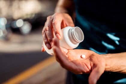 Common antibiotic linked to higher risk of death in adults, major study finds