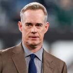 ESPN re-signs Joe Buck for more than 0 million, highlighting company strategy