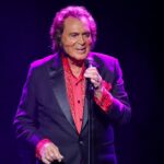 Engelbert Humperdinck reveals how an untied shoelace saved his life during British Army service