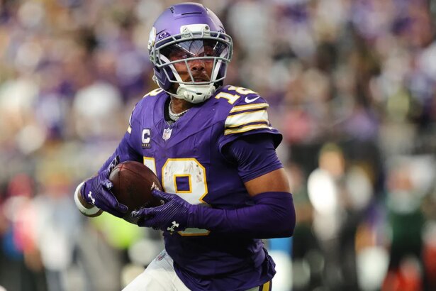 FanDuel Promo Code: Get 0 in Bonus Bets for NFL Week 2 Starting With Vikings-Bears