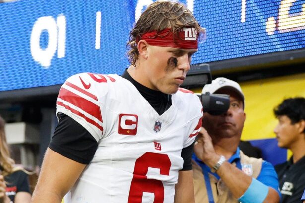 Giants’ Jaxson Dart tried to reenter game with knee injury but had jersey taken away: reports