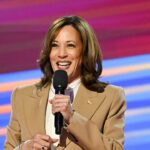 Kamala Harris uses flower analogy to explain social media algorithms while discussing AI, midterms