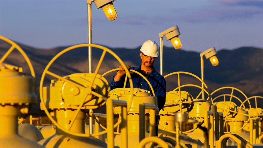 Energy CEO says Americans aren’t benefiting from low prices because of one major roadblock