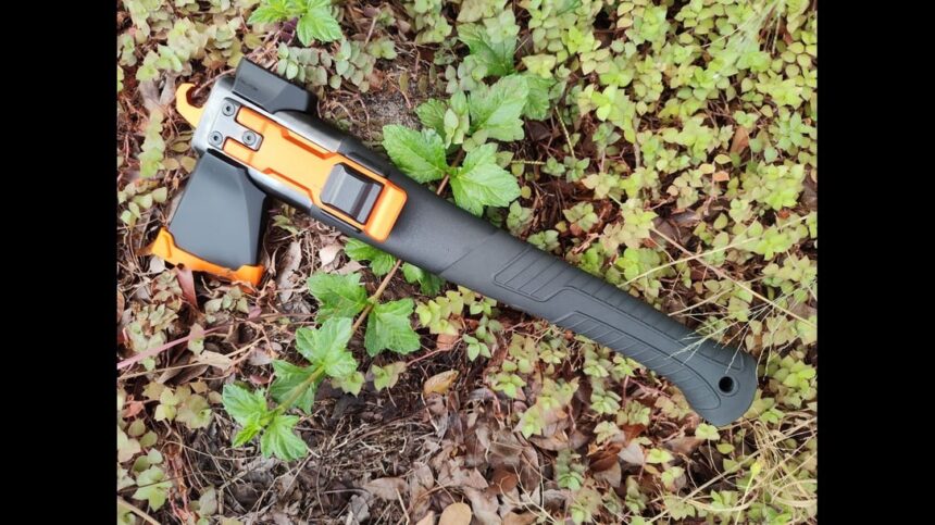 The AM-V3 Mega Multitool Offers 6-In-1 Toughness