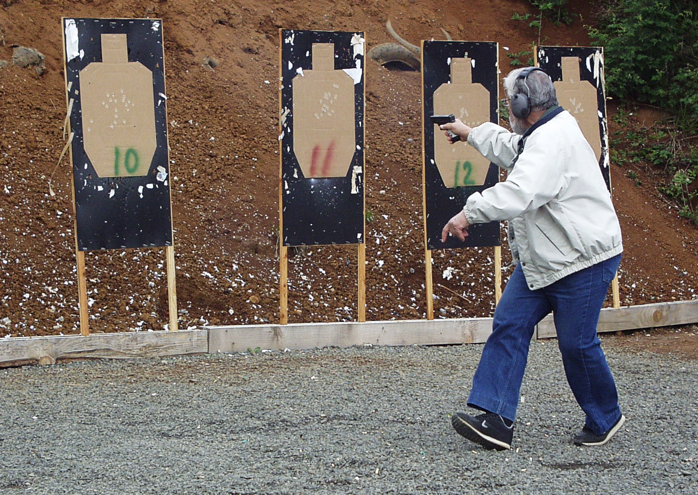 Jim Cirillo demonstrates shooting while moving