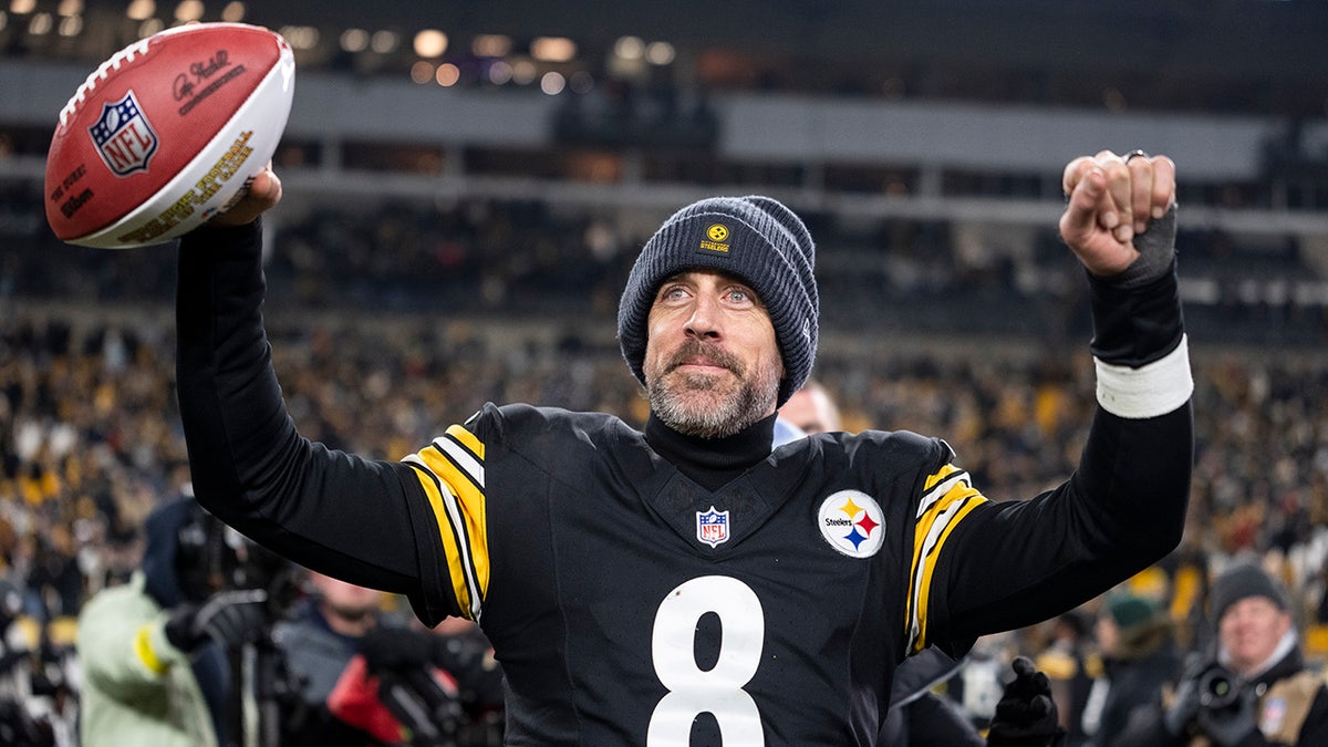 Aaron Rodgers celebrates after a Pittsburgh Steelers win