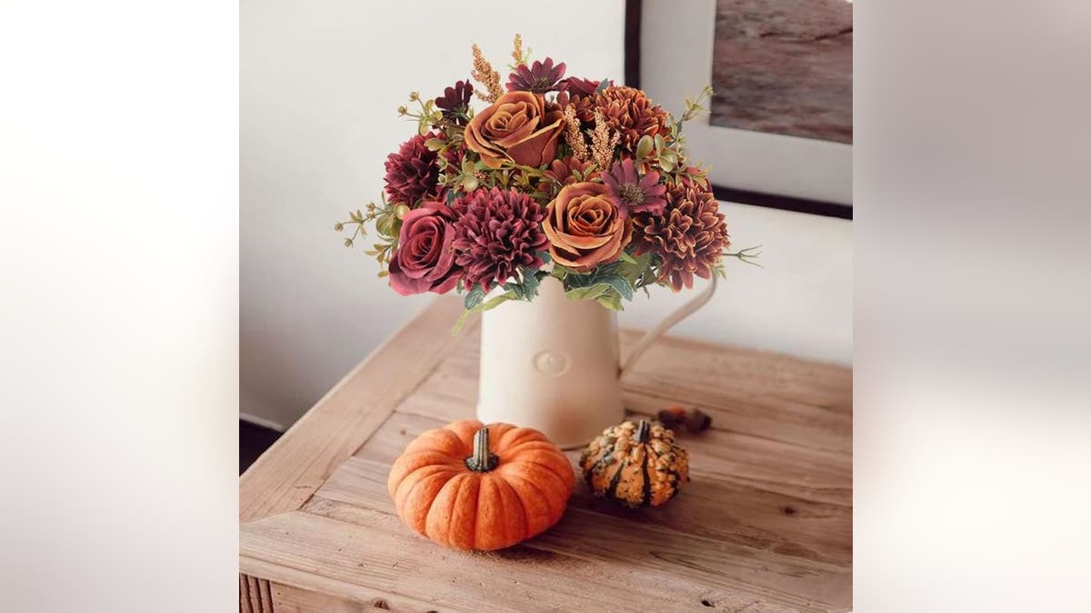 These flowers bring in fall colors.