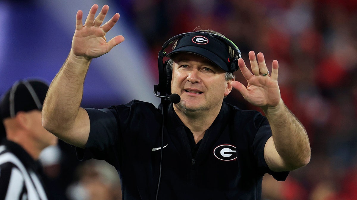 Kirby Smart coaches a game