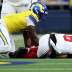 Giants quarterback Jaxson Dart suffers knee injury against Rams, possible MCL issue feared