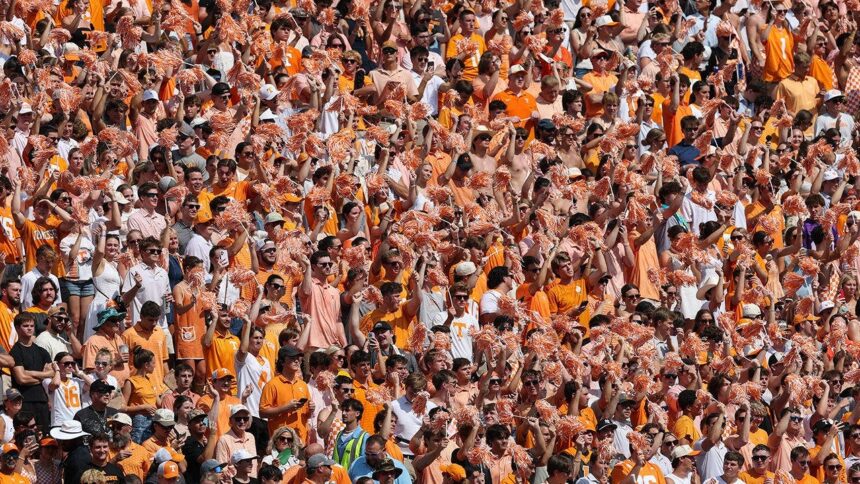 SEC crowd greets Trump with massive cheers ahead of Tennessee-Texas showdown