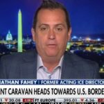 Migrants head toward US southern border | Fox Business Video