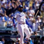 Dodgers begin quest for third straight World Series title by holding on for Game 1 win over Braves