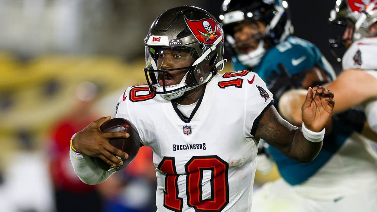 Jalon Daniels runs the ball against the Jacksonville Jaguars during preseason.