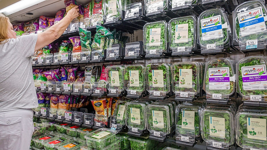 Publix, supermarket, prepackaged lettuce and spinach.